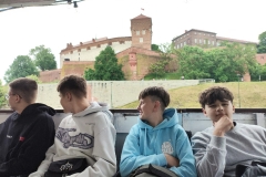 06-3